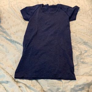 Lululemon short sleeve shirt